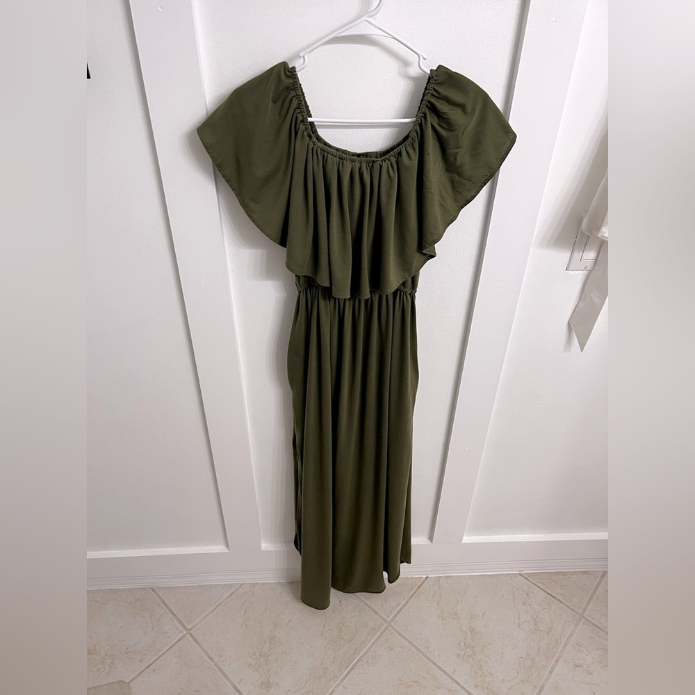 Green maxi dress